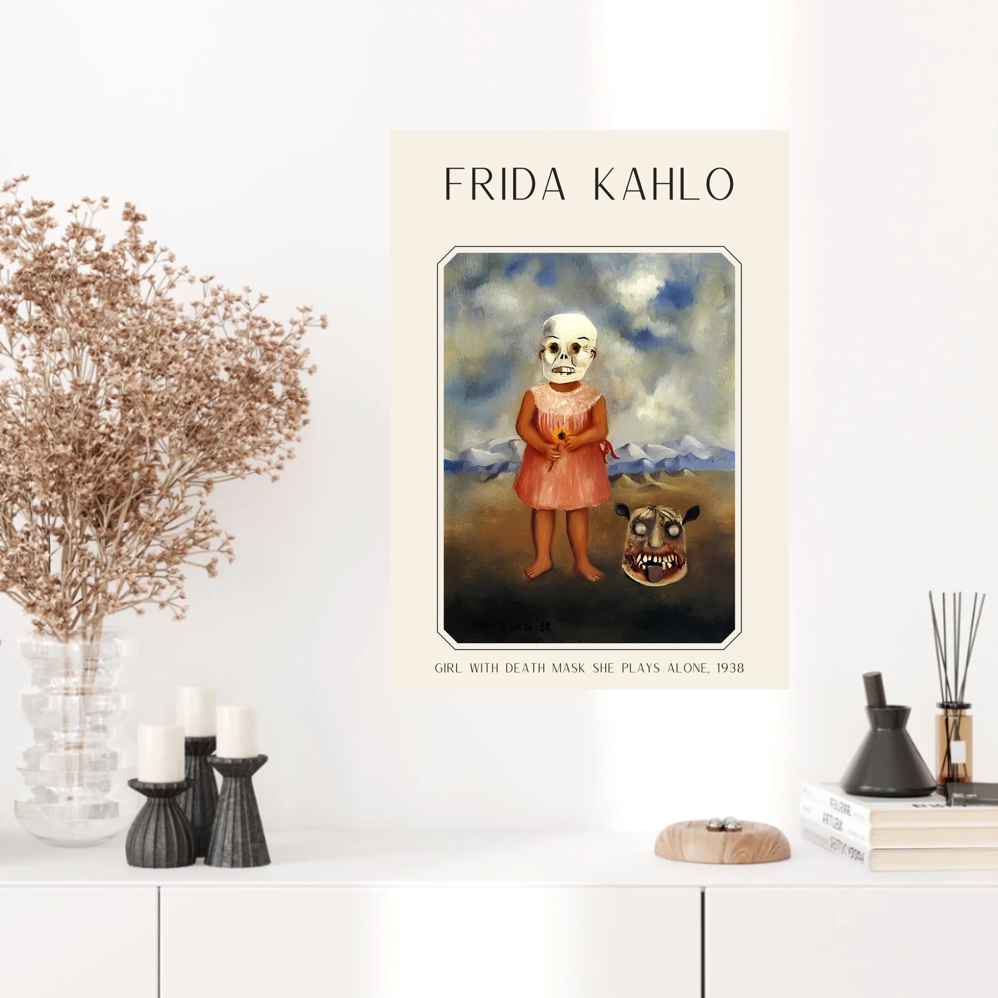 Affiche Frida Kahlo – Girl With Death Mask She Plays Alone 1938