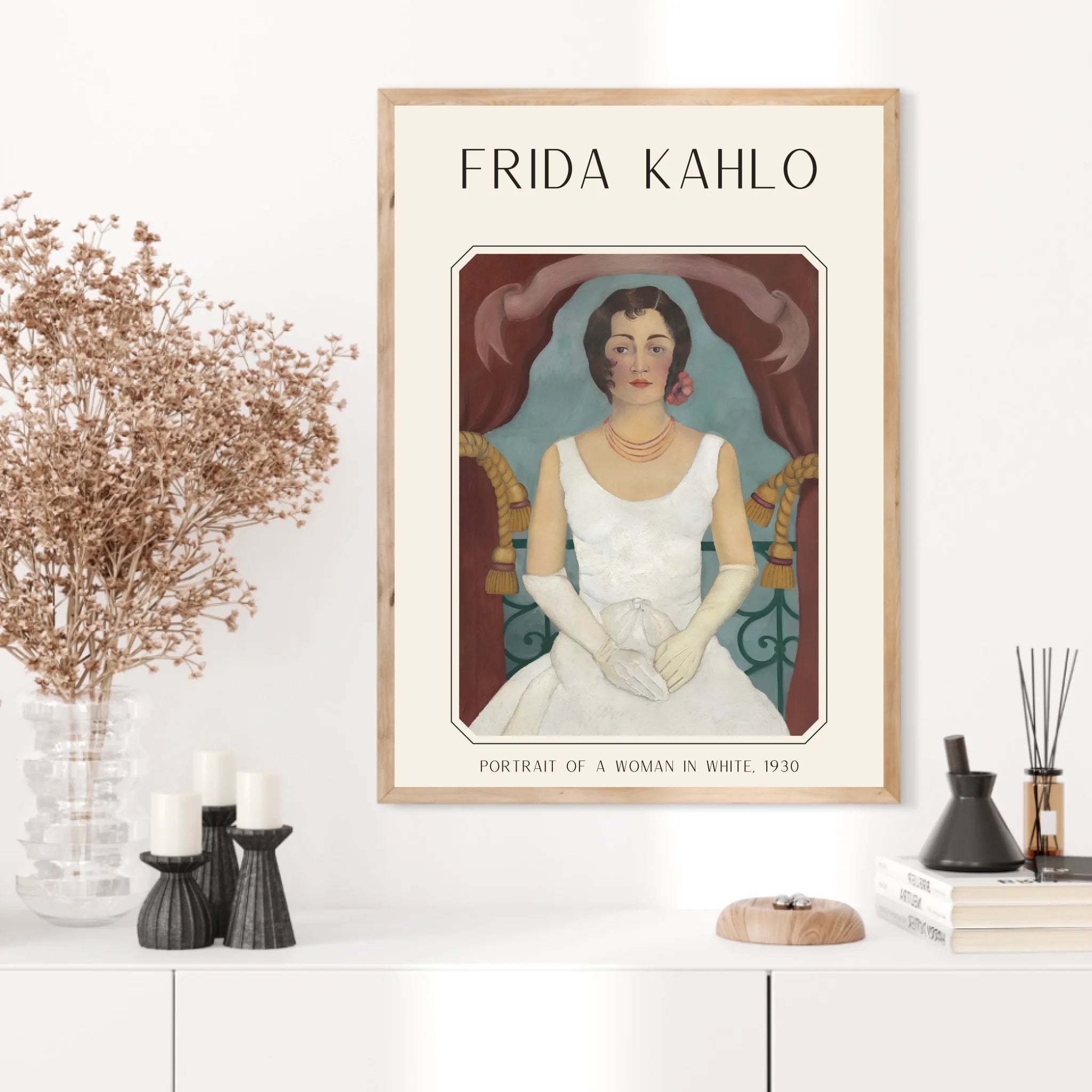 Affiche Frida Kahlo – Portrait Of A Woman In White (1930) | Poster, Toile & Cadre